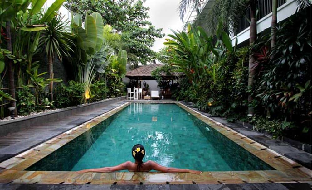 Serela Kuta By Kagum Hotels Exterior photo