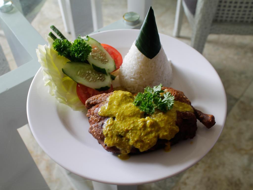 Serela Kuta By Kagum Hotels Exterior photo