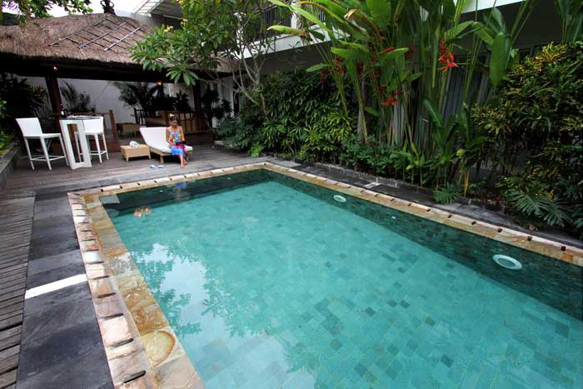 Serela Kuta By Kagum Hotels Exterior photo